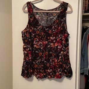 Torrid size 0 floral sleeveless shirt
